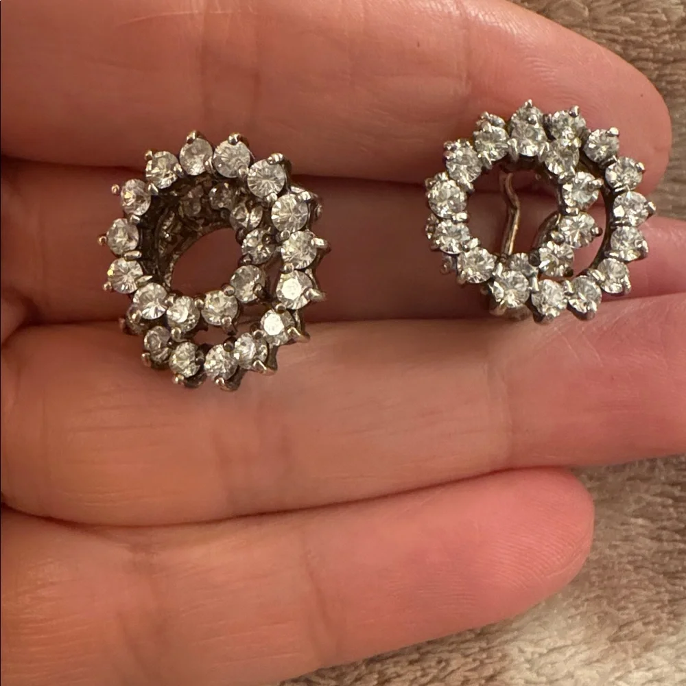 Vintage silver and Crystal beautiful earings